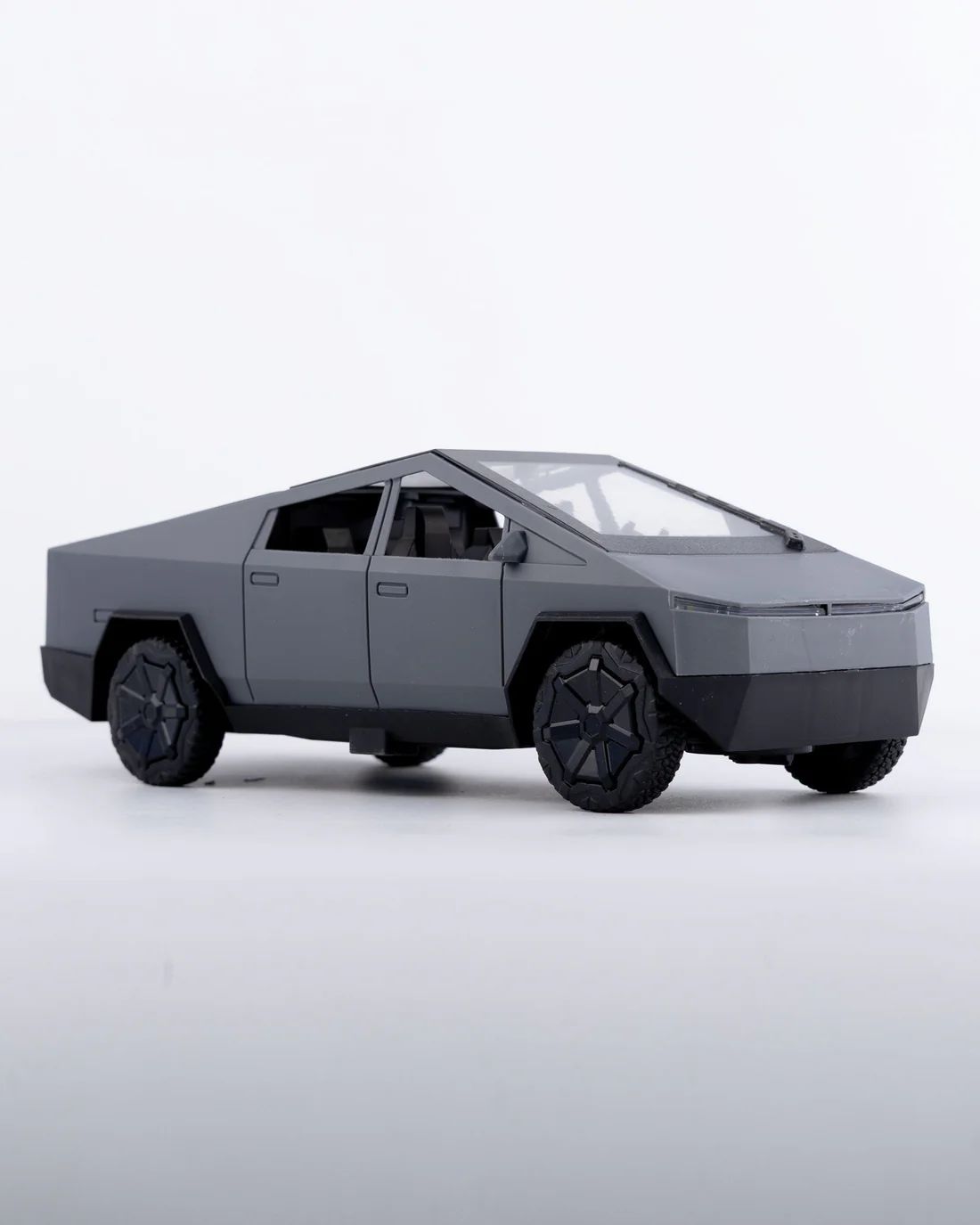 Tesla Cybertruck With Remote & Accessories Car Scale